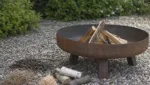 Feuerschale anzuenden ohne Feuerstarter: Praktische Methoden fuer ein schnelles Feuer